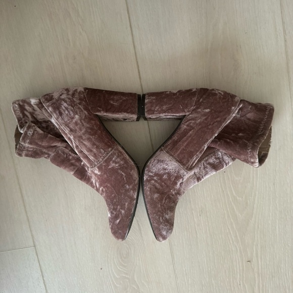 Steve Madden gaze velvet bootie - Picture 7 of 11